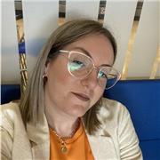 Soy profesora de ciencias sociales, geografía, historia e historia del arte. Me apasiona la educación y trabajar con niños